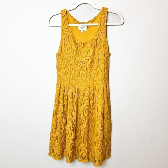 ANTHROPOLOGIE MOULINETTE SOEURS Lace Overlay Summer Dress Size Small EUC - Picture 2 of 9